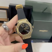 ساعه هوبلت نسائي