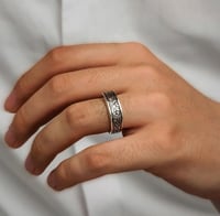 خاتم مميز من الفضة الخالصة عيار 925 مصاغ بنقش إسلا...