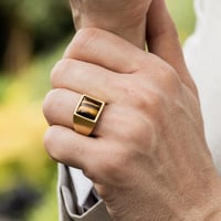 خاتم فضة أنيق بحجر مربع مميز عقيق عين النمر الطبيع...