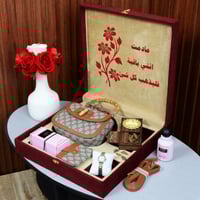 هدية نسائية متكاملة بوكس يحوي شنطة راقية مع ساعة أ...