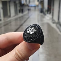 خاتم ملكي بصياغة راقية من الفضة الخالصة بالكامل عي...