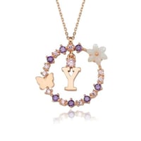 سلسال فضة فريد مطلي بالذهب بحرف (Y)، يزدان بفراشة...