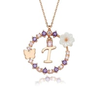 سلسال فضة فريد مطلي بالذهب بحرف (T)، يزدان بفراشة...