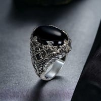 خاتم راقي مرصع بحجر أونكس أسود مميز - فضة خالصة مص...