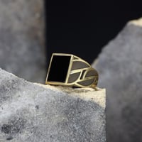 خاتم بصياغة أنيقة من الفضة الخالصة عيار 925 بحجر أ...