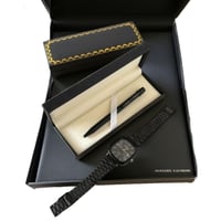 طقم رجالي بالاسم – ساعة وقلم داخل علبة فخمة