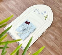 اطقم صلاة نسائي مطرز بالاسم