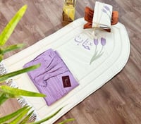 اطقم صلاة نسائي مطرز بالاسم