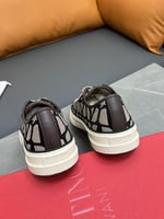 سنيكرز فالنتينو