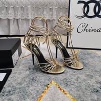 كعب سان لوران