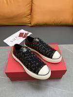 سنيكرز فالنتينو