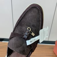 حذاء لورو بيانا