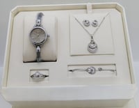 طقم نسائي راقي متكامل