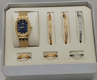 طقم نسائي حديث