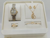 طقم نسائي راقي متكامل