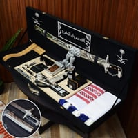 بوكس ملكي رجالي باللون الفضي المكلي