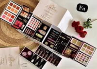 بوكس مكياج جميل ومتكامل