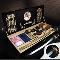 بوكس إهداء تذكاري فاخر بسيف ليزر ومشلح راقي مع قما...