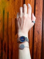 ساعه نسائي عصريه حديثه بارقام عربيه