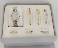 طقم نسائي حديث