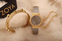 طقم نسائي عصري يحتوي على ساعه استيل مميزه مع اسوار...