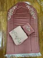 سجاده تطريز مبطن محراب طبي بخامه نظيفه جدأ