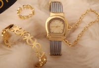 طقم اكسسوارات وساعة نسائية