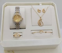 طقم نسائي راقي متكامل