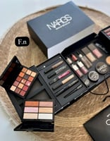 بوكس مكياج جميل ومتكامل