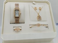 طقم نسائي راقي متكامل