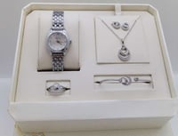 طقم نسائي راقي متكامل