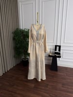 قفطان تفته راقي بتطريز كمبيوتر هندسي وحزام خصر