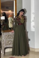 فستان سهرة "توليب الأناقة" - زيتي ملكي بتطريز يدوي