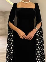 فستان سهرة أسود كلاسيك بقماش باربي وأكمام شيفون من...