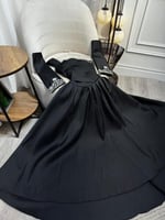 فستان سهرة نافش اسود دبل كلوش خامة ميكادو صدر تطري...