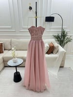 فستان تل فاخر بتصميم بدون أكمام وذيل طويل من الأور...