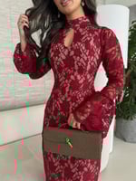 فستان "ريد فيلفيت" دانتيل - أناقة ملكية بتفاصيل عص...