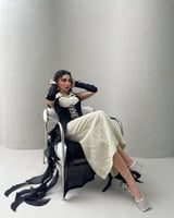 فستان سهرة بتصميم كورسيه ولمسة فيكتورية جذابة