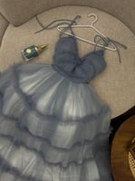 فستان سهرة تل نافش لون رمادي