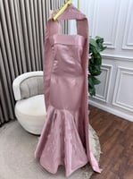 فستان ملكه لحمي خامة ميكادو على شال تطريز قماش سهر...