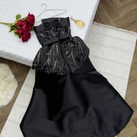 فستان سهرة اسود ذيل طويل تطريز كمبيوتر على فصوص كر...