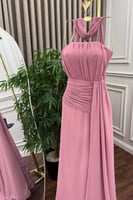 فستان طويل من الشيفون الوردي الباستيلي