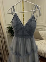 فستان سهرة تل نافش لون رمادي