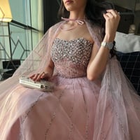 فستان سهرة لحمي تل تطريز فصوص كرستال يدوي