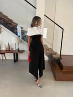 فستان باربي ميدي بتصميم كيب علوي وتطريز كريستال -...