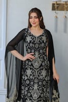 جلابية ملكية سوداء على بشت بتطريز فضي