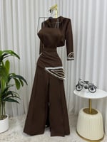 جمبسوت "أناقة الشوكولاتة" بتطريز هندسي فاخر