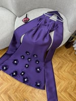 فستان موف سهرة خامة ميكادو مطرز ورد على شال طويل