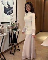 فستان "إيفوري غلو" الشيفون - أناقة عصرية بلمسة ملك...