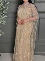 فستان سهرة ملكي مطرز بالخرز الفاخر - تصميم الكاب ا...